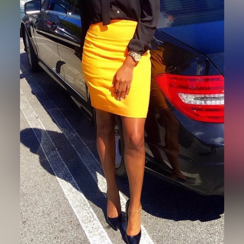 Express mustard skirt